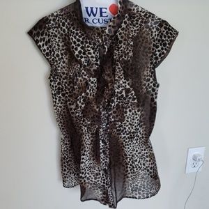 Size  M Leopard print blouse